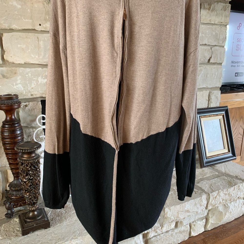 New York & Company Colorblock Zip Back Sweater - Picture 2 of 11